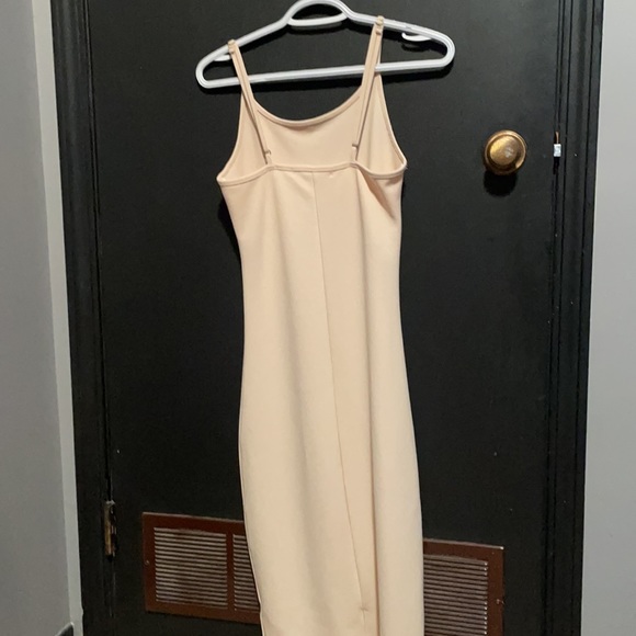 🔥 3 for $15🔥 STREETWEAR | MIDI Light Tan/Cream Dress | S - Picture 2 of 4